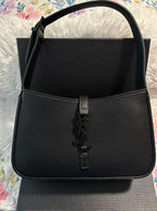 Saint Laurent Hobo bag in Black Leather