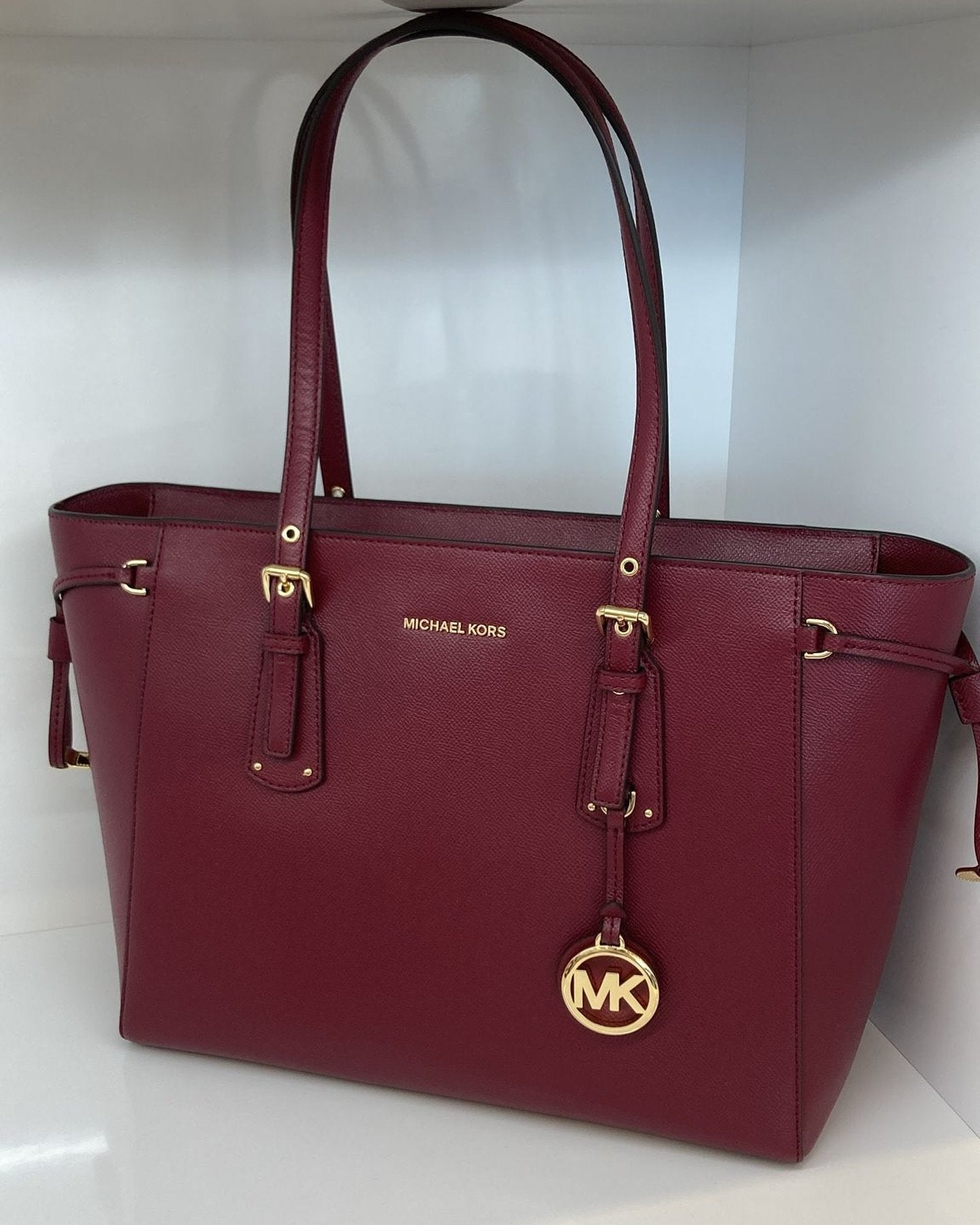 Michael Kors Voyager Tote Bag in Burgundy