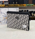 Male Hand Pouch-05