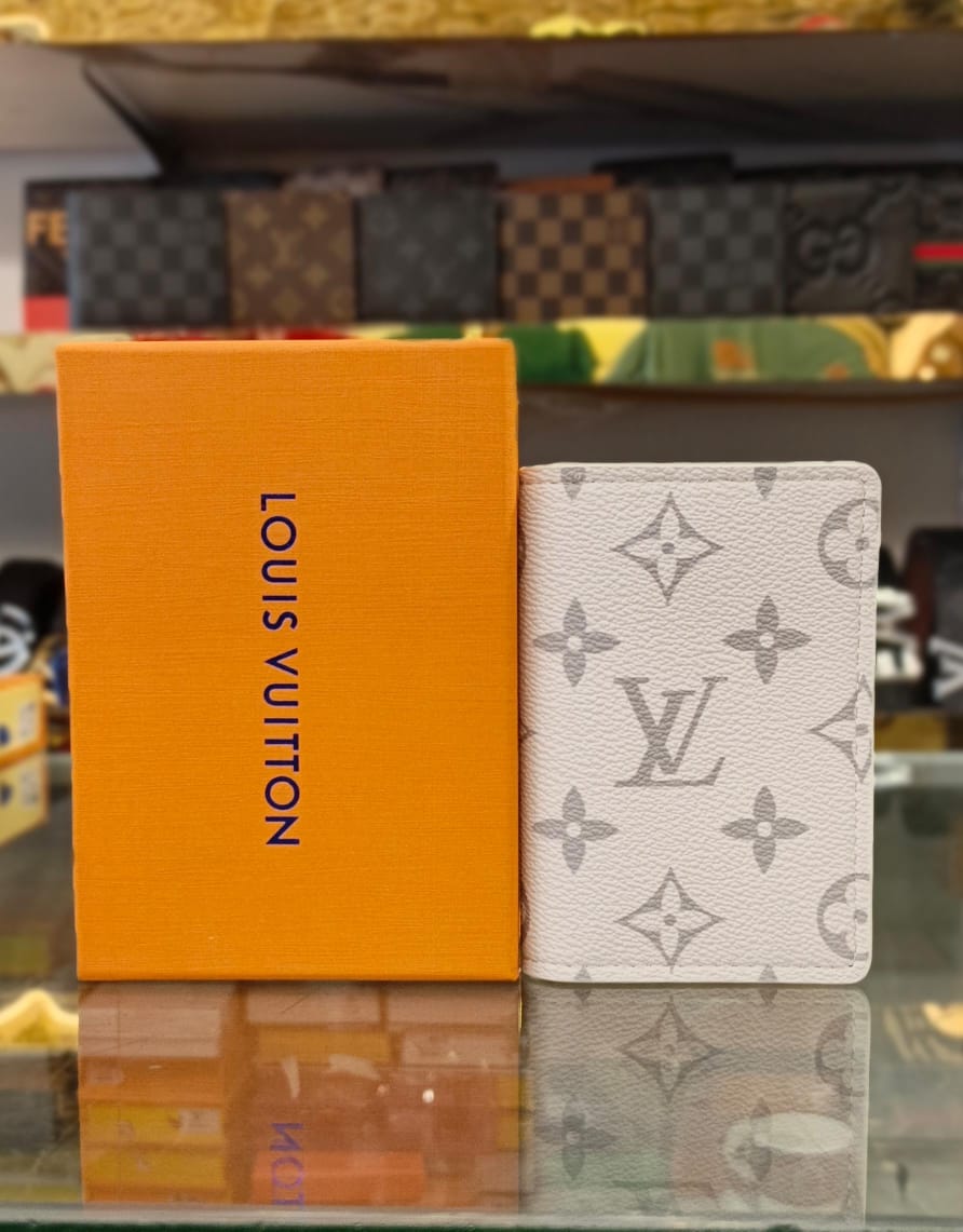 Male cardholder-03
