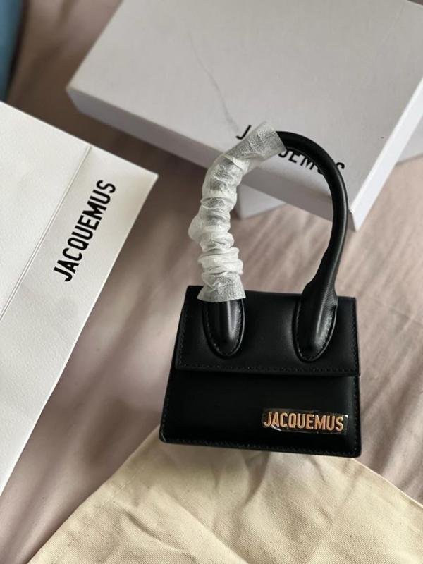 Jacquemus Le Chiquito Handbag in Black