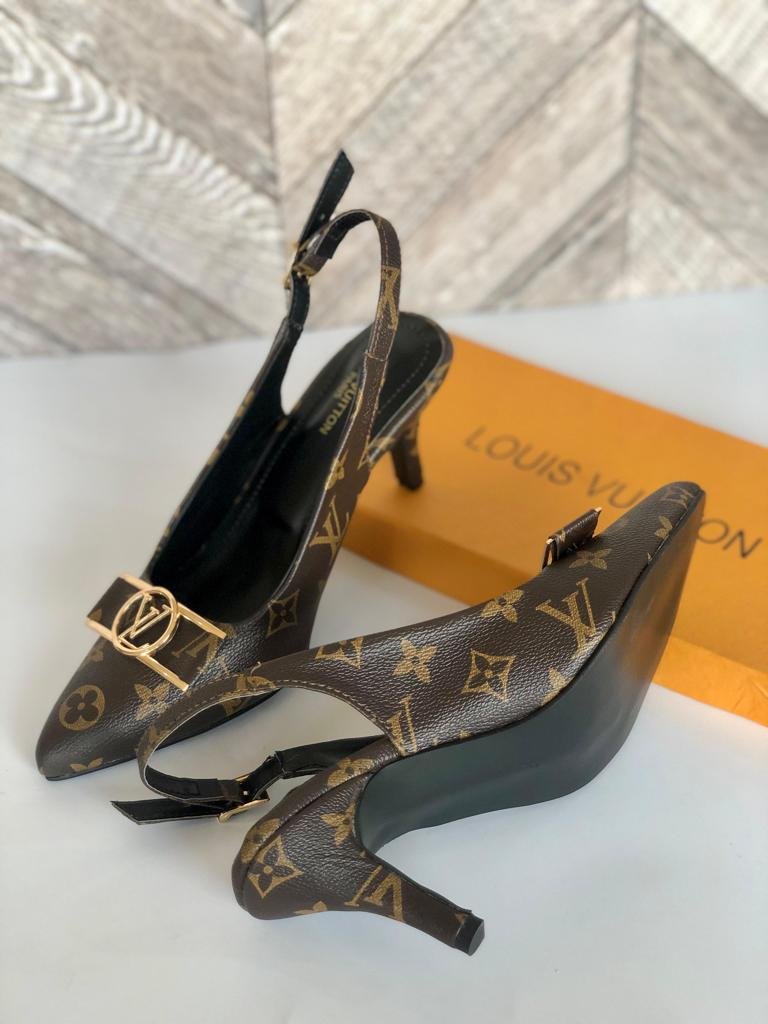 Louis Vuitton Leather Flower Brown -11