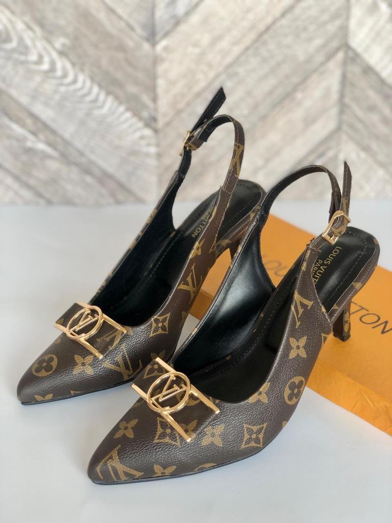 Louis Vuitton Leather Flower Brown -11