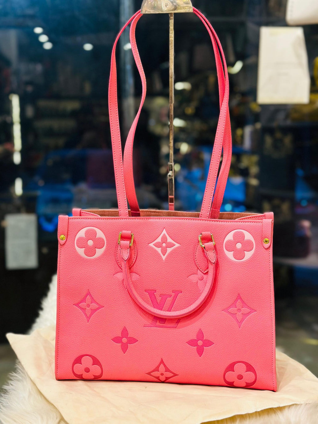 Louis Vuitton LV Onthego MM Pink Medium -257