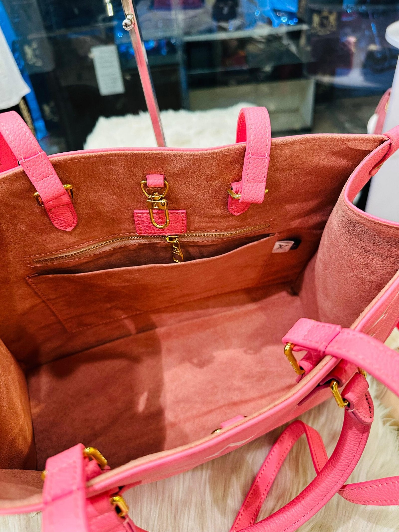 Louis Vuitton LV Onthego MM Pink Medium -257