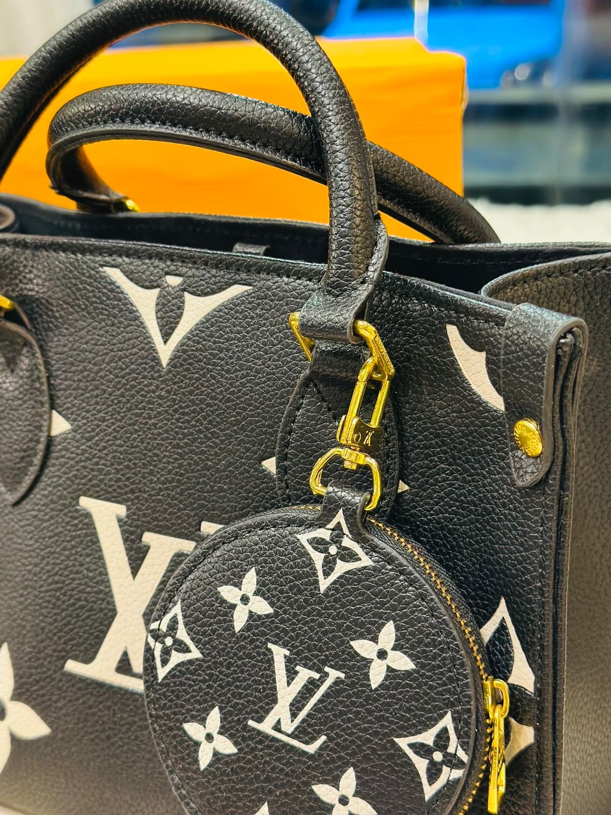 Louis Vuitton Onthego leather handbag mini -219