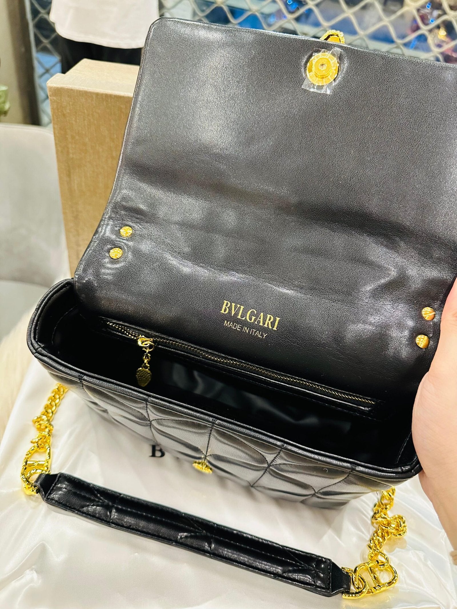 Bulgari Serpenti Sugarloaf Black Shoulder Bag -322