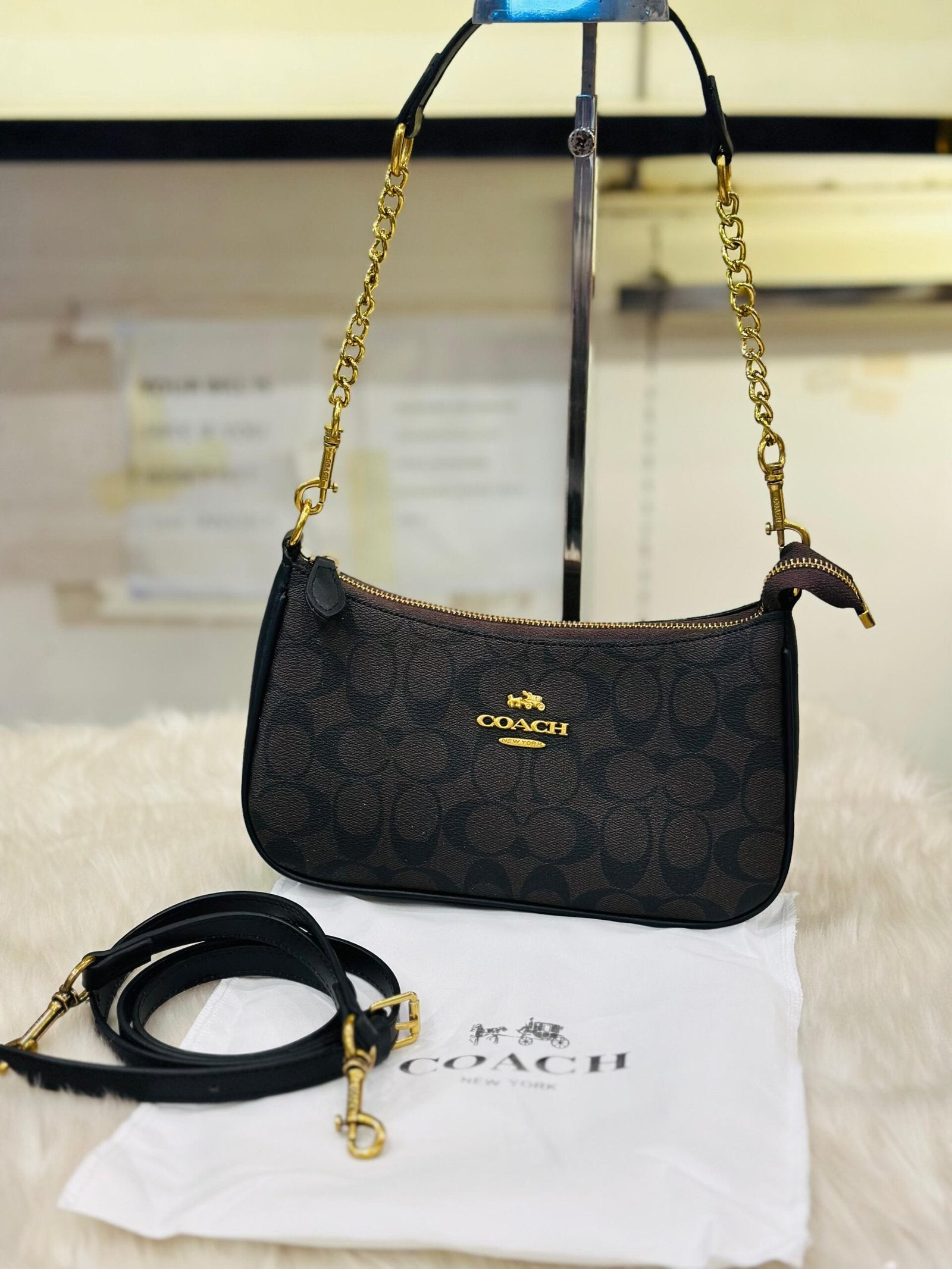 COACH Teri Shoulder Bag In Signature -311
