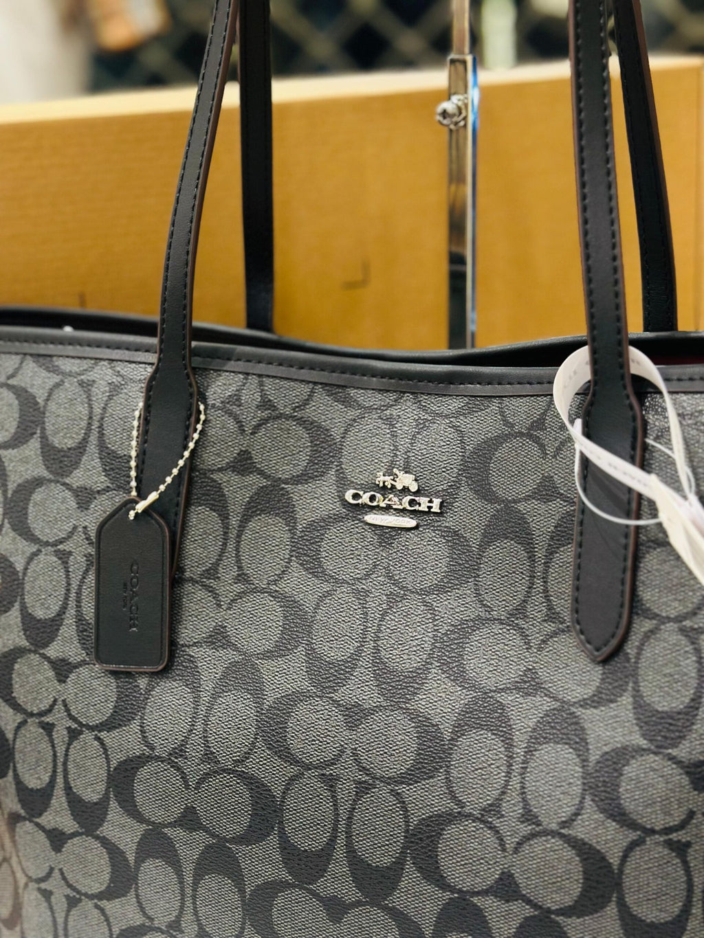 COACH CITY TOTE BAG IN SIGNATURE CANVAS -335