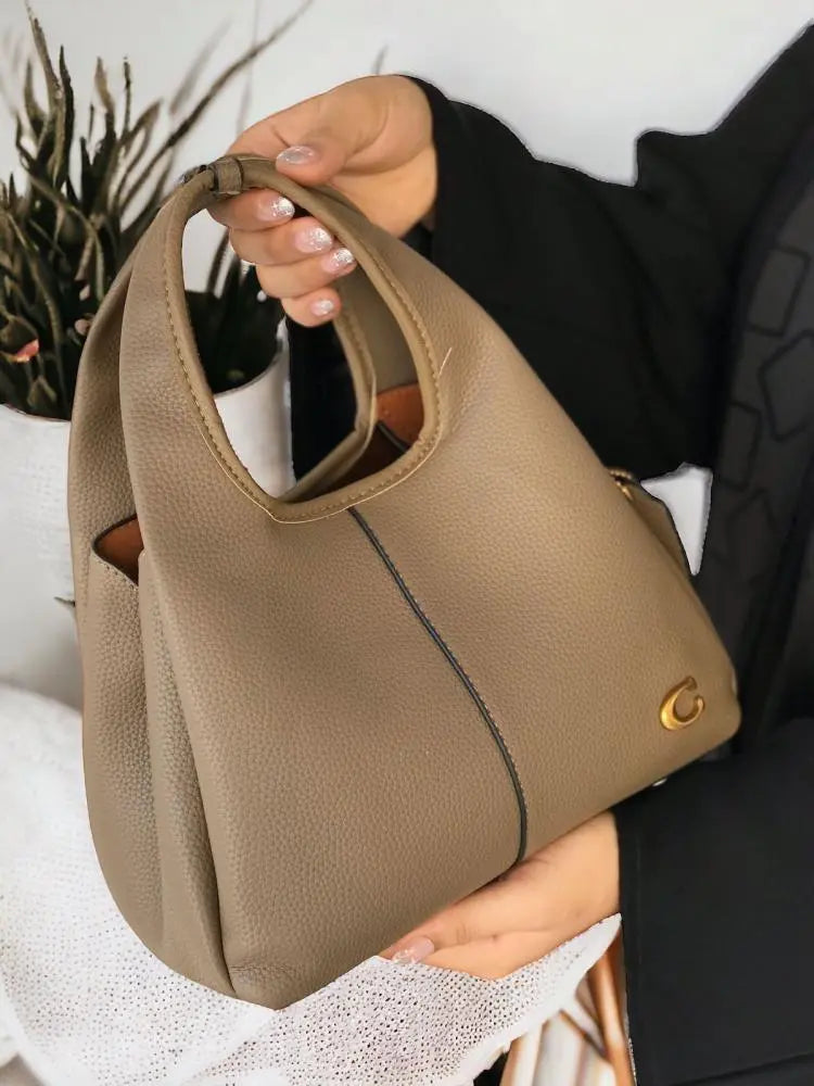 Coach Lana Women's Shoulder Bag -391