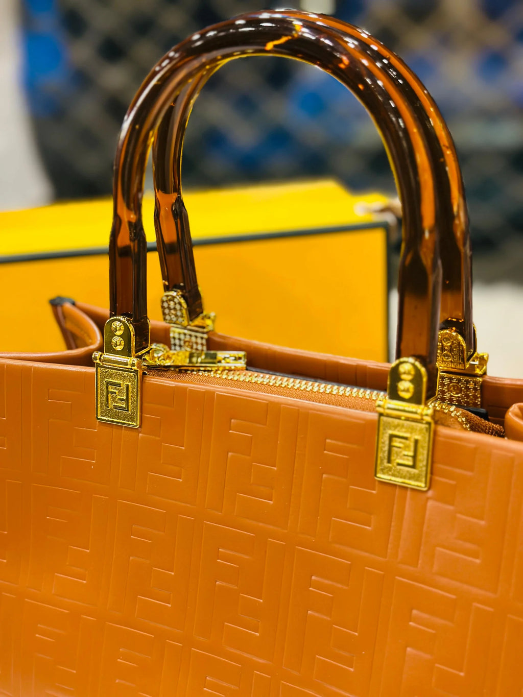 Fendi Sunshine Medium Beige -405