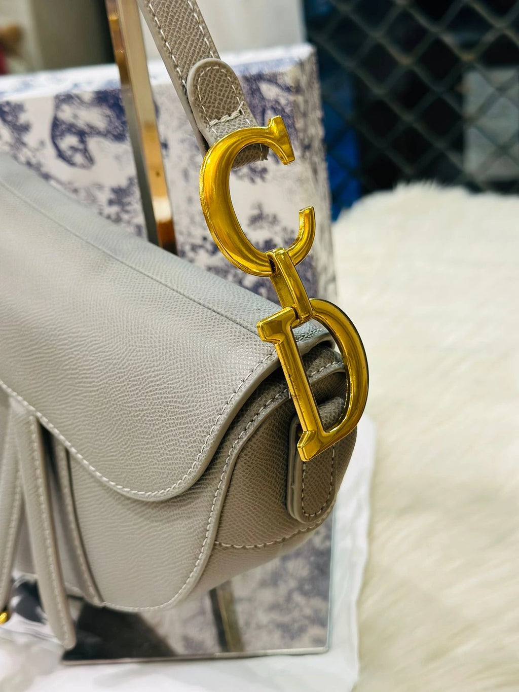 Christian Dior, Grey Saddle Handbag Leather Medium -402