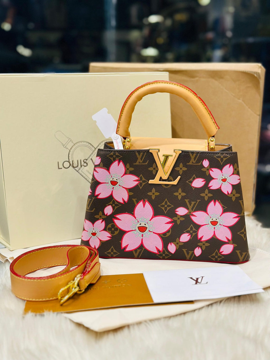 Louis Vuitton Capucines Hand Bag In Leather -410