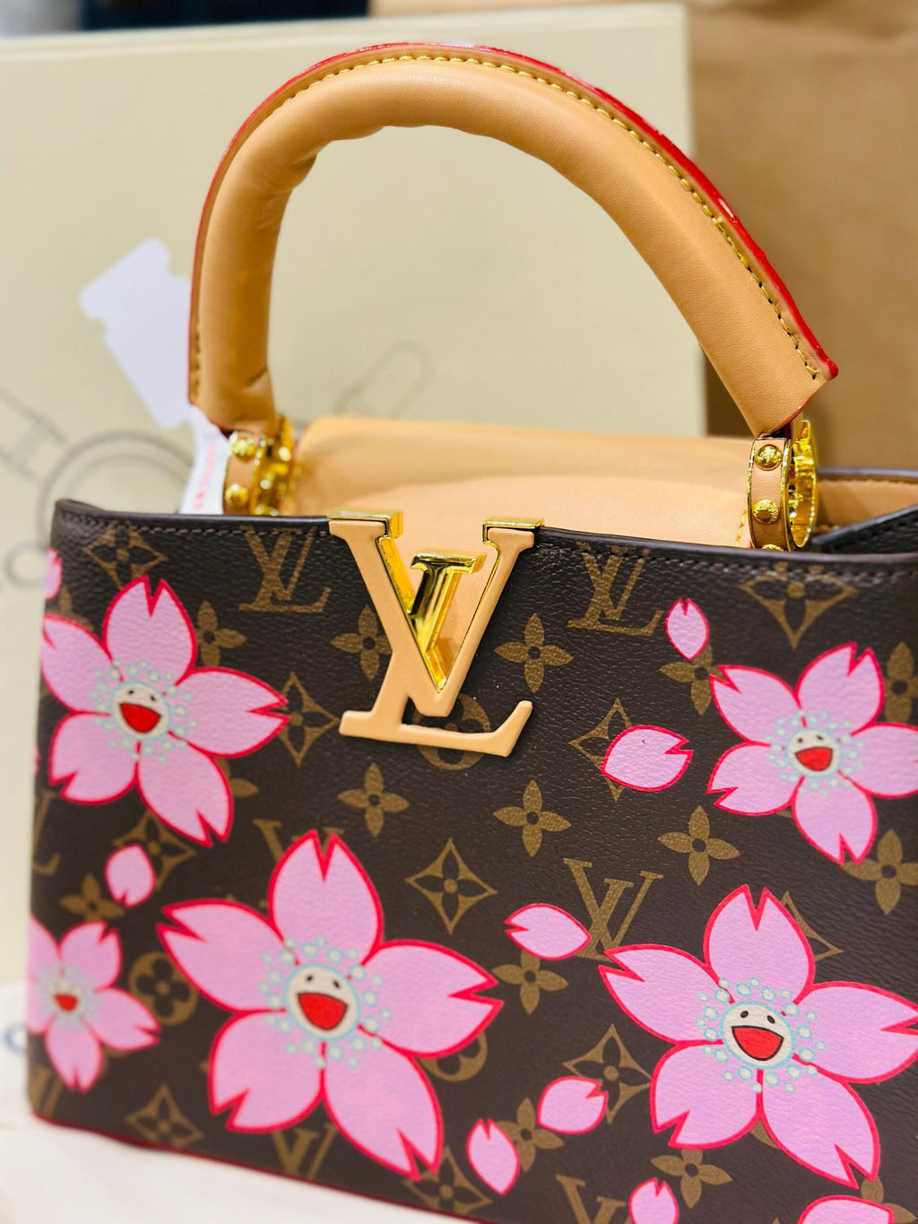Louis Vuitton Capucines Hand Bag In Leather -410