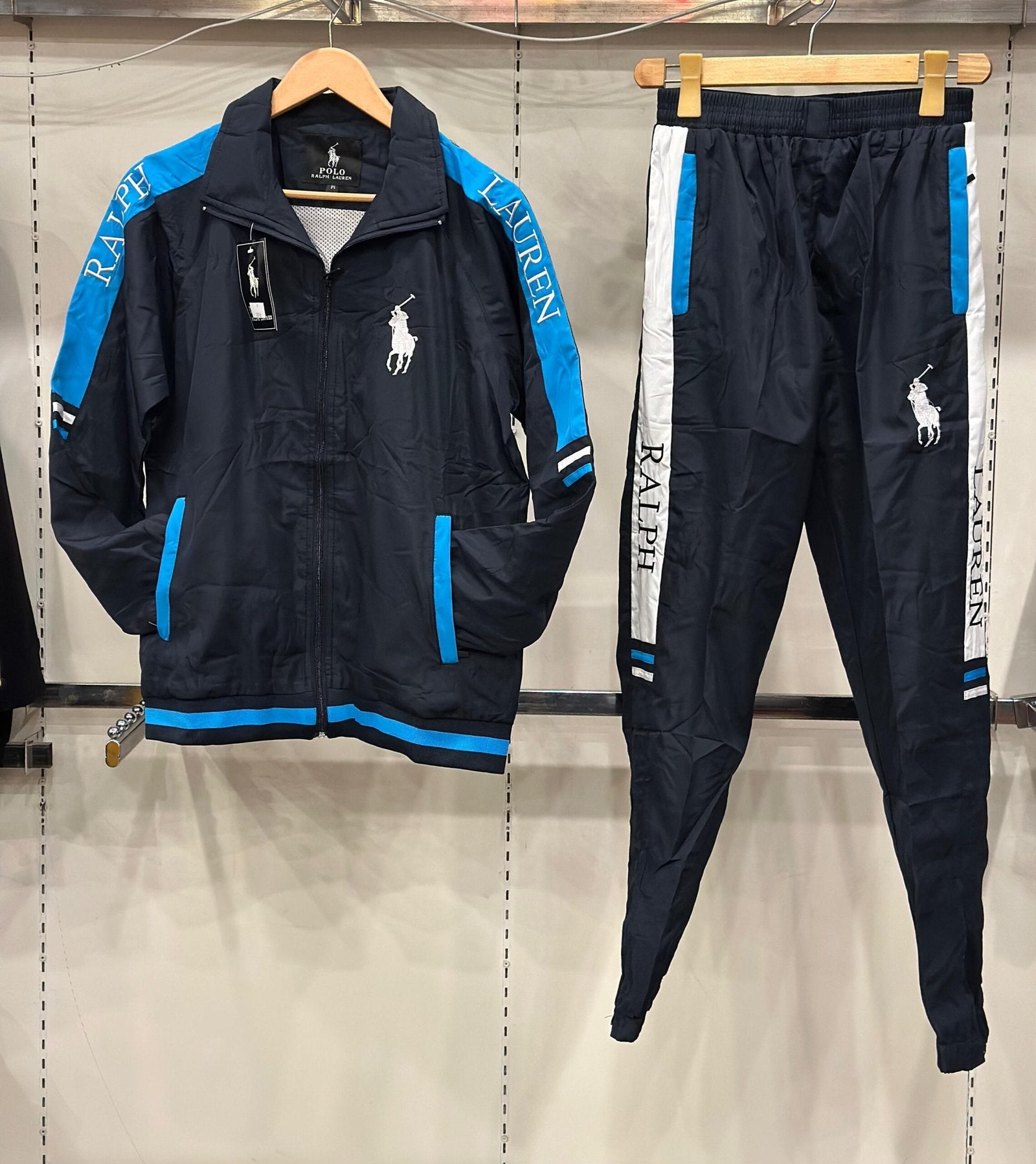 New Winter Tracksuit 112