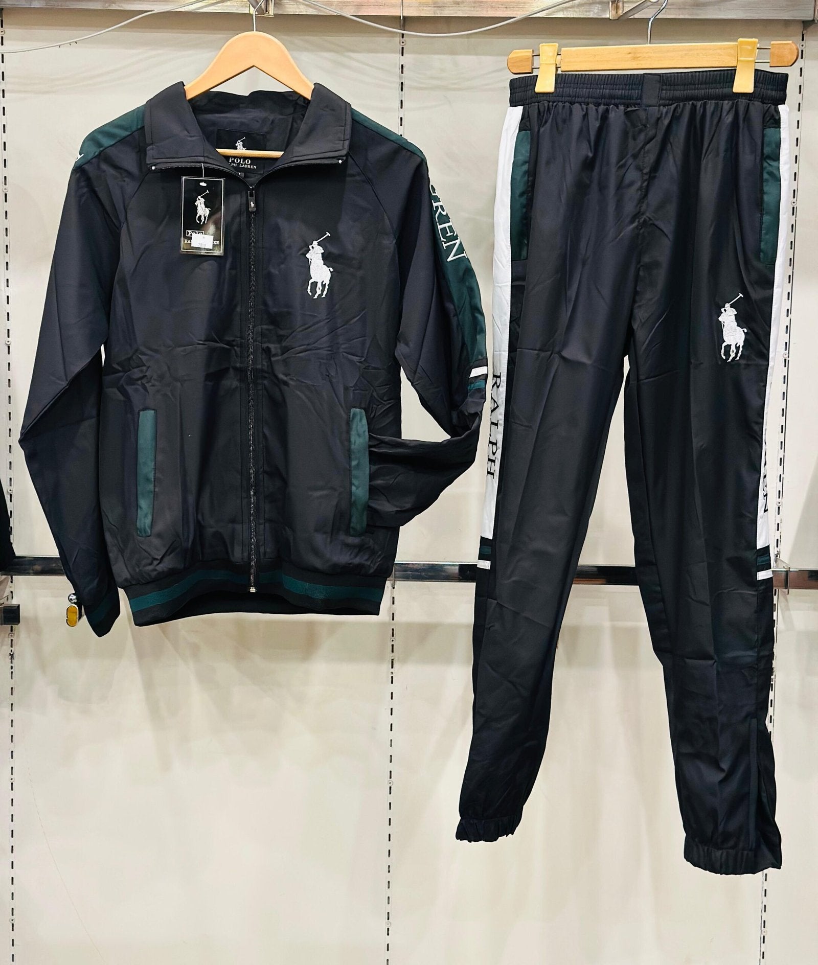 New Winter Tracksuit 111