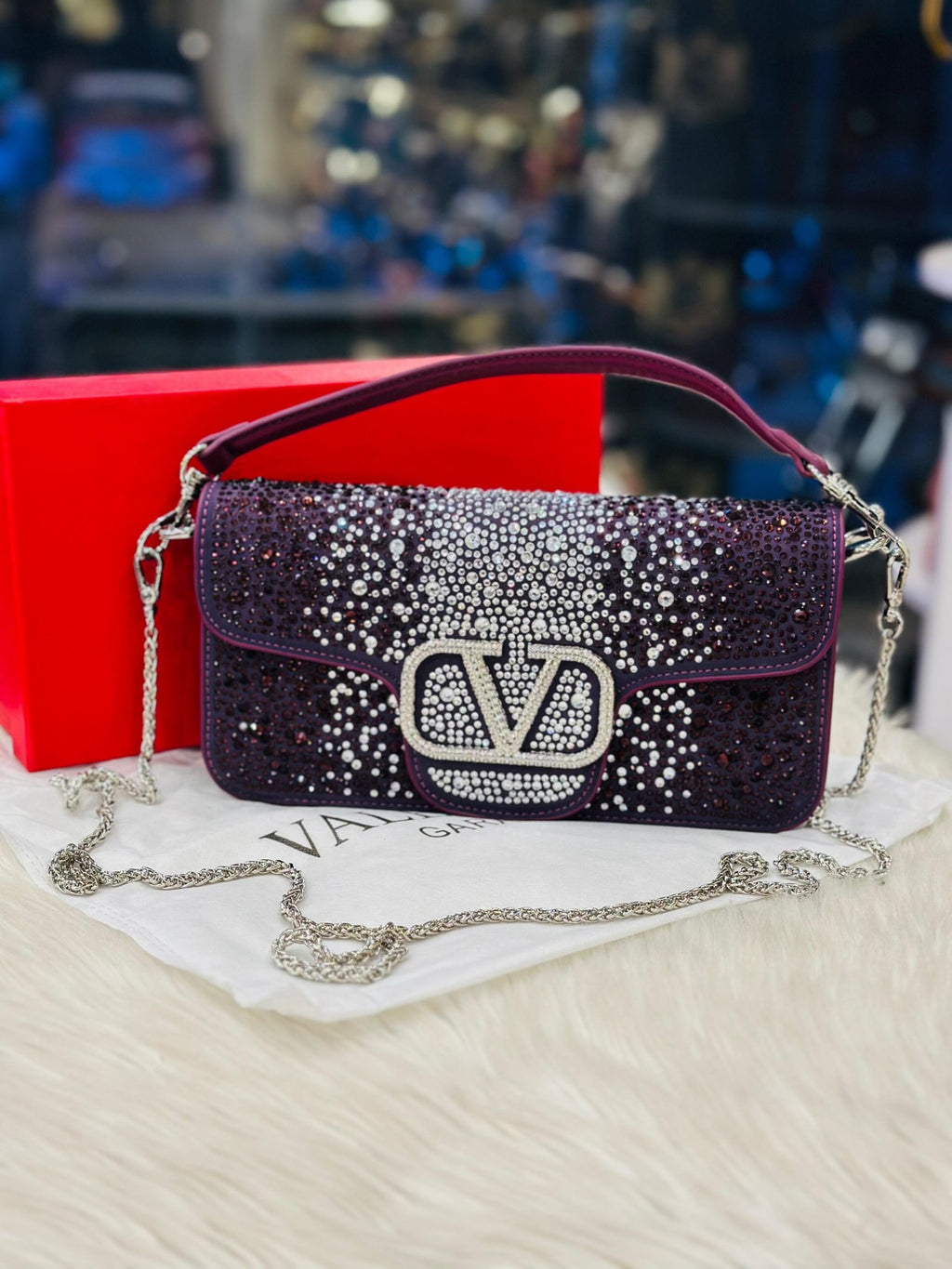 Valentiono Garavani Loco Shoulder Bag 545