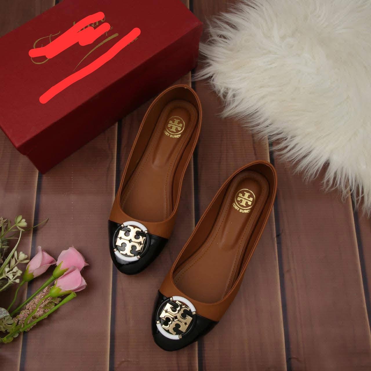 Tory Pump -111