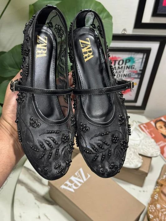 Zara Ballerina Flower Embroidered Pumps Black