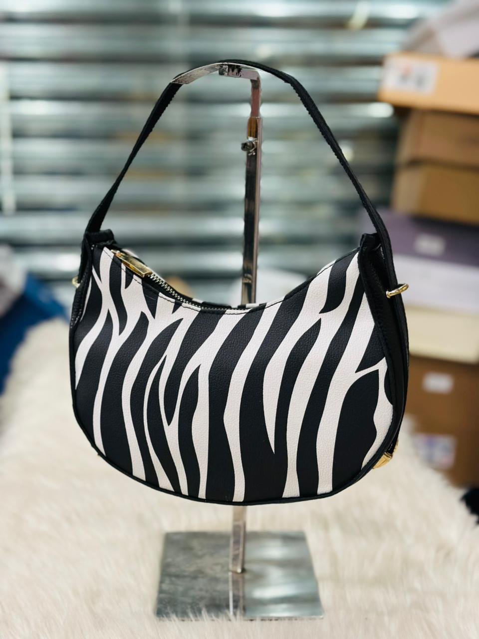 HANDBAG 43