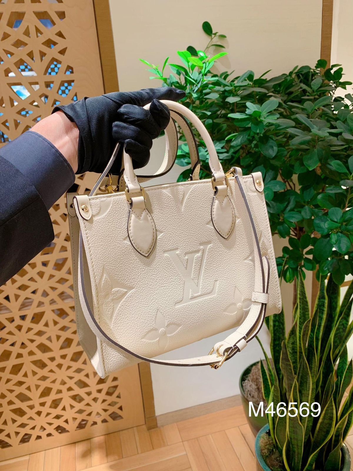 Louis Vuitton OnTheGo PM Tote Bag in Cream
