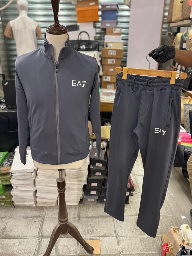 TRACK SUIT 146