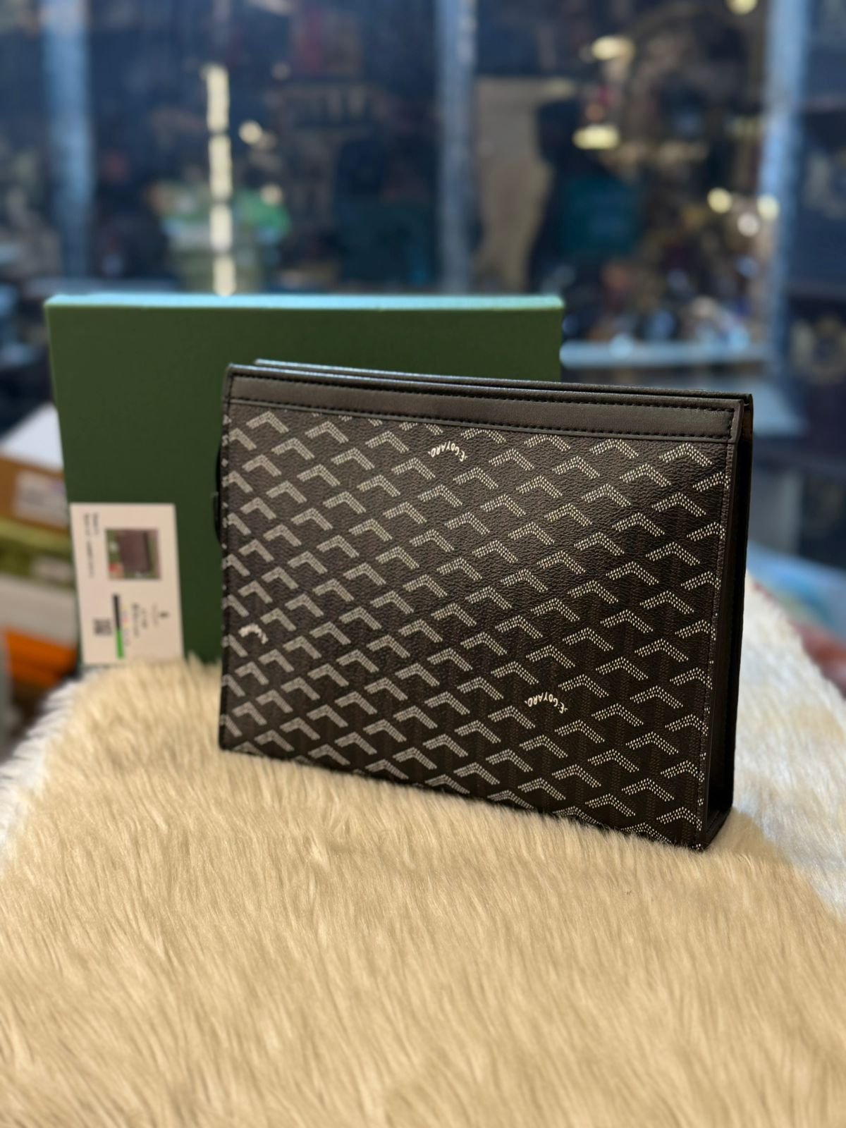 HAND POUCH -15