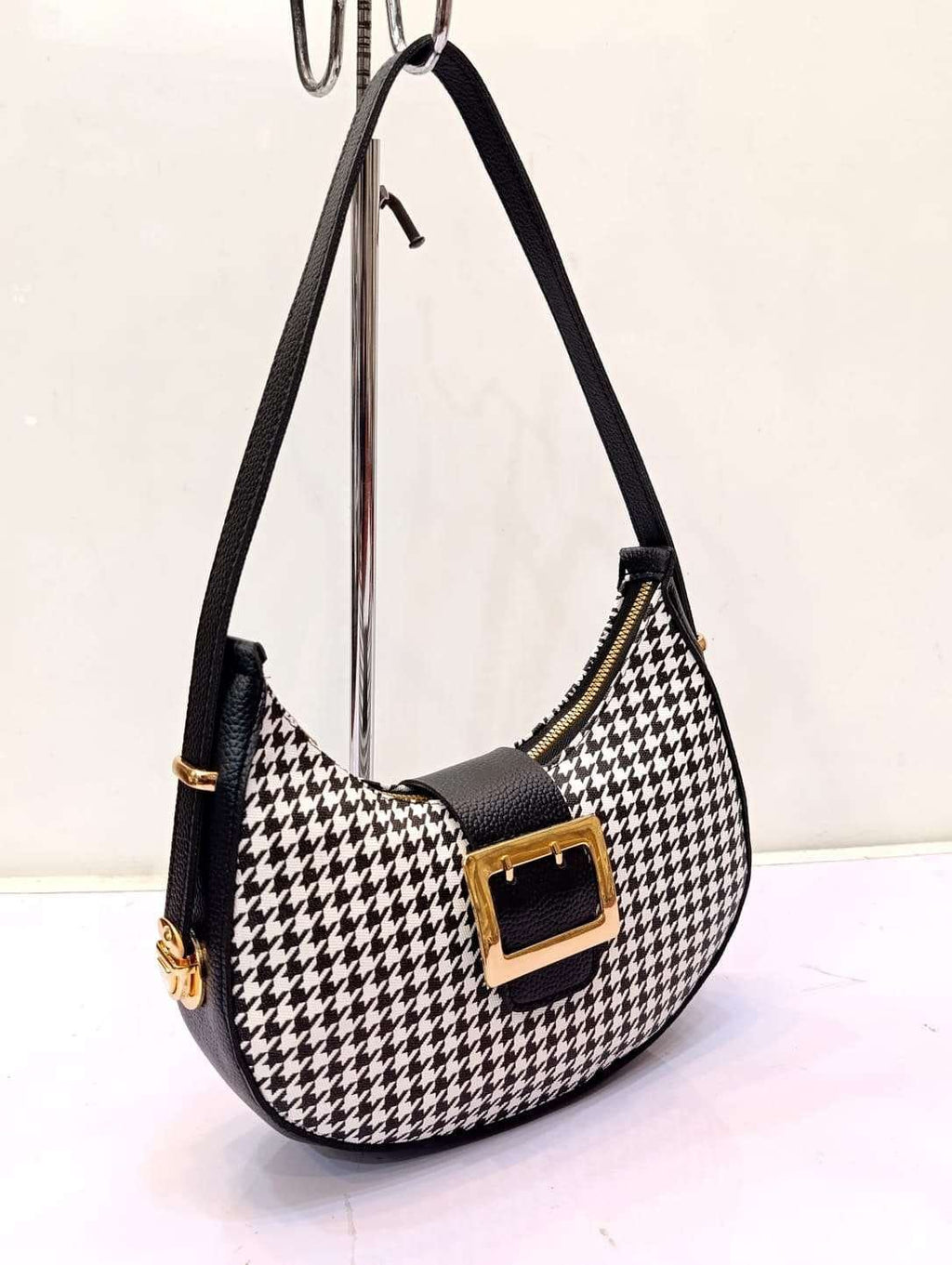 HANDBAG 66