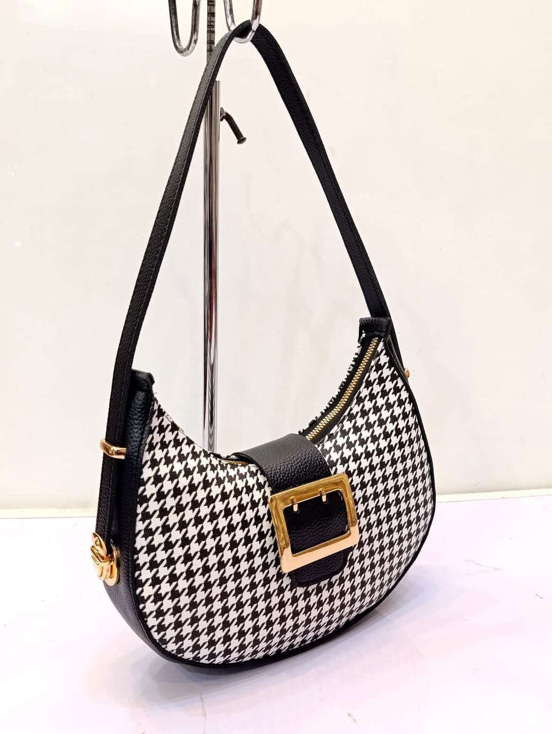 HANDBAG 66