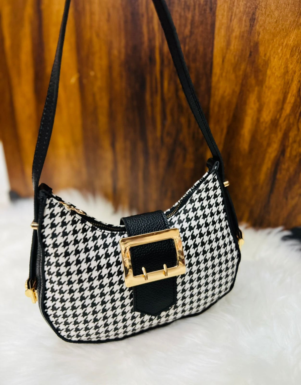 HANDBAG 66