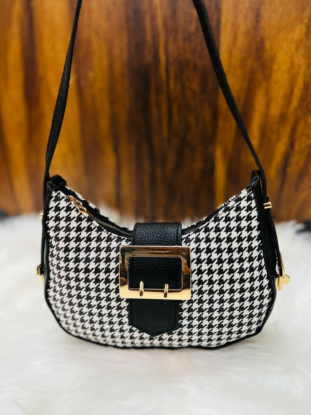 HANDBAG 66
