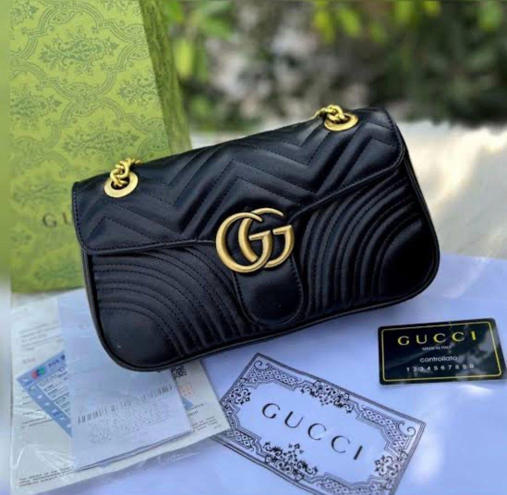 Gucci GG Marmont Matelassé Shoulder Bag in Black