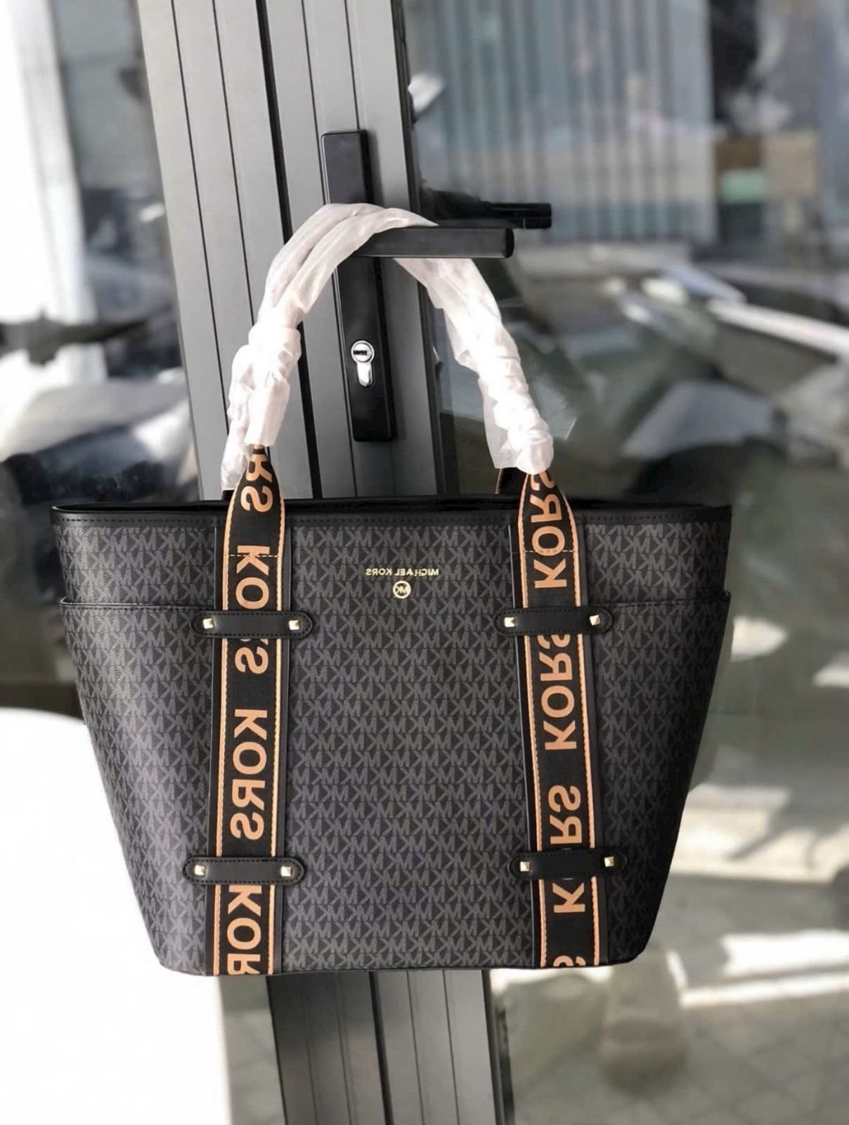 Michael Kors Large Tote Bag in Black