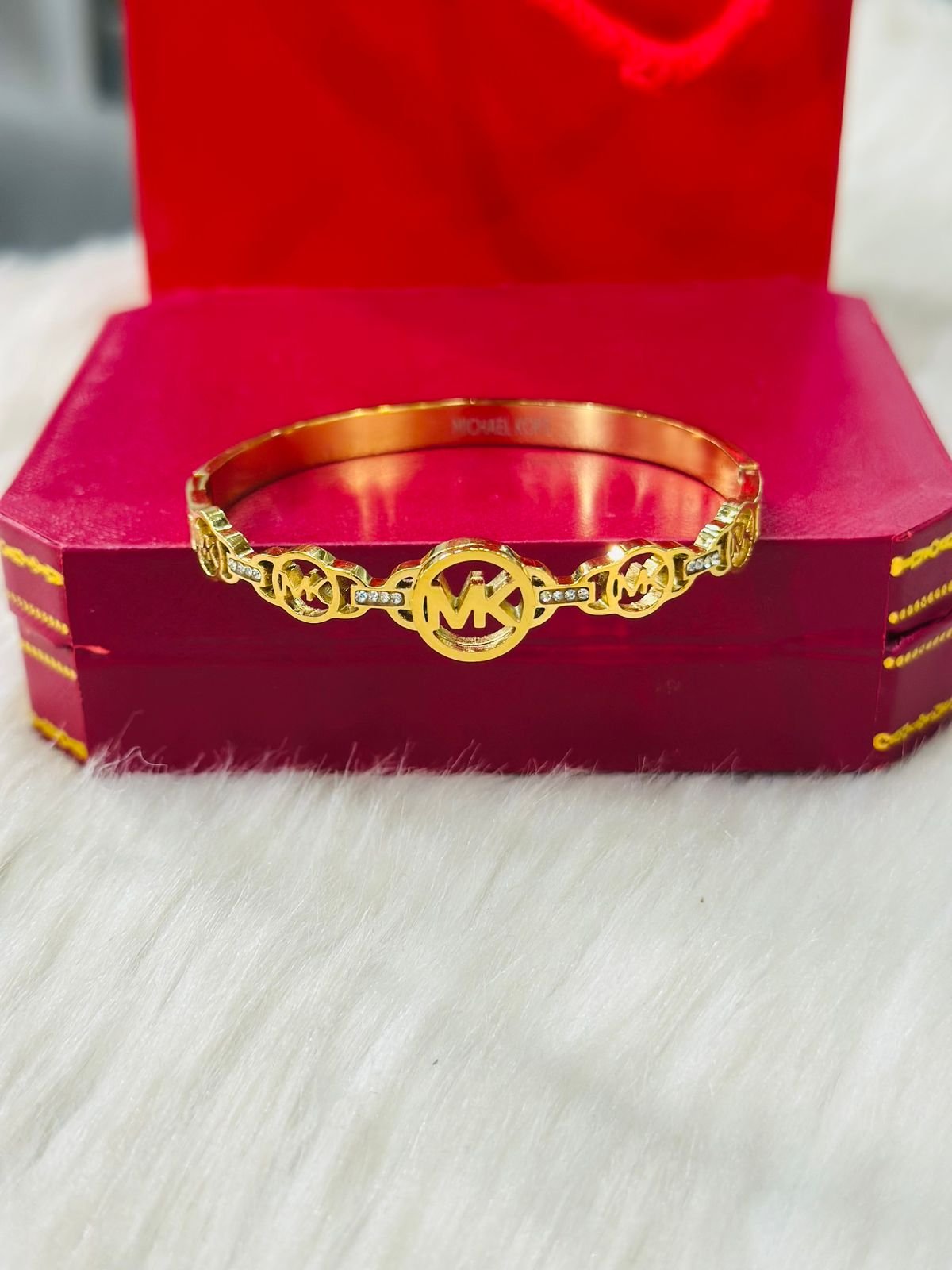 BANGLE -82