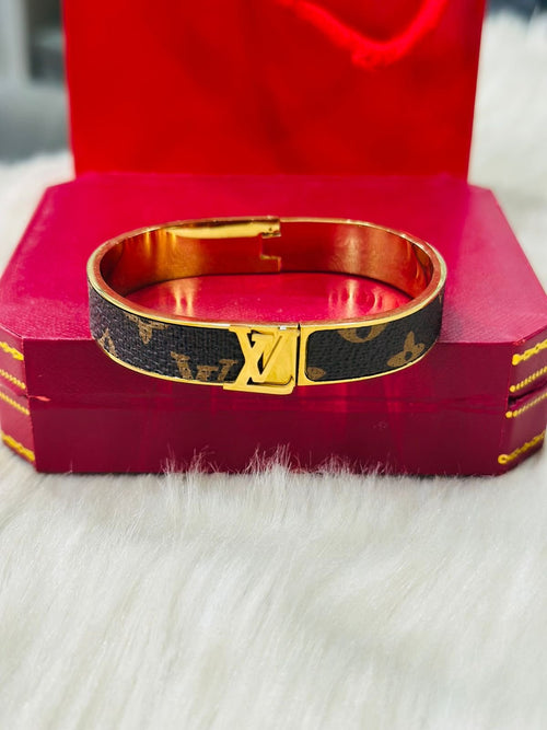 BANGLE -76