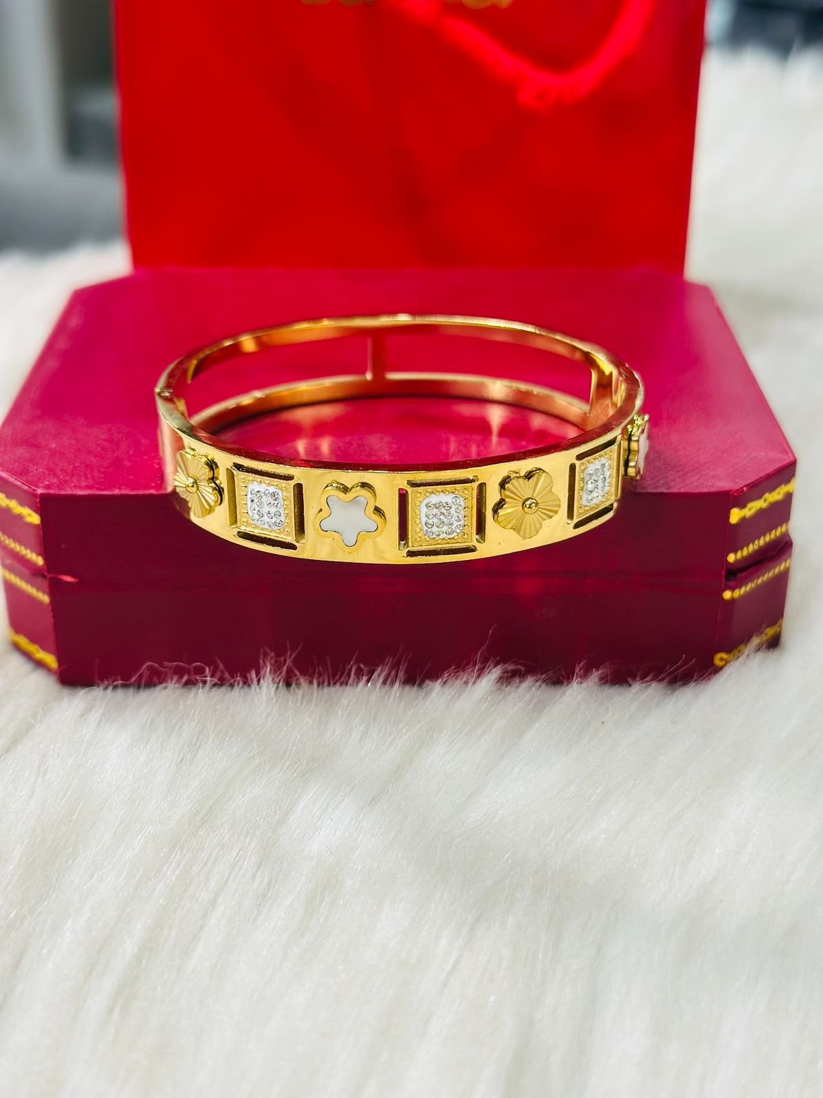 BANGLE -63
