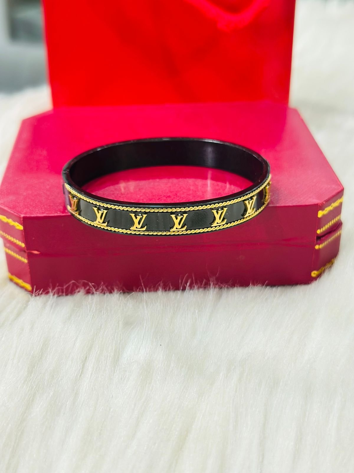 BANGLE -47