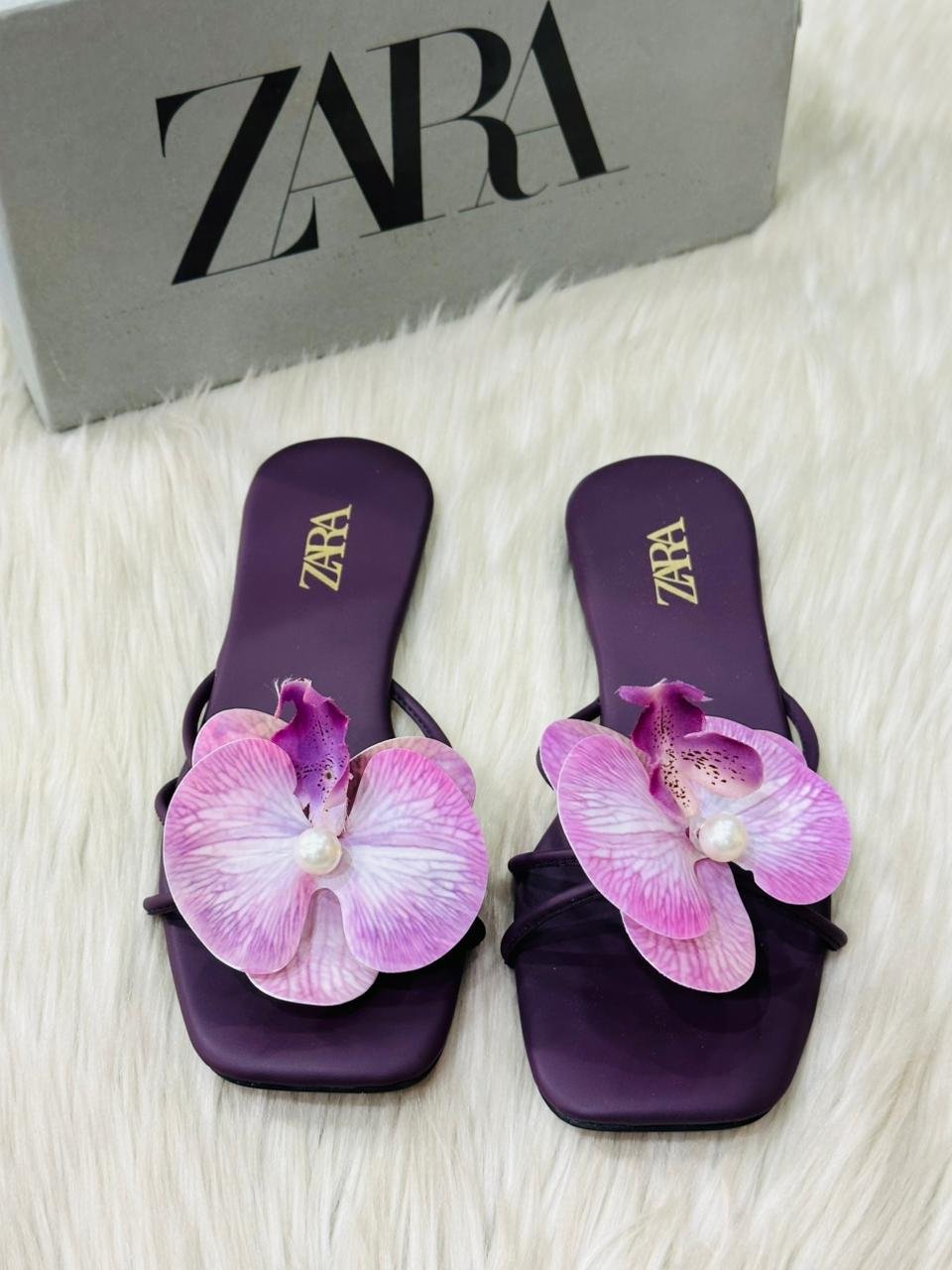ZARA FLATS -001