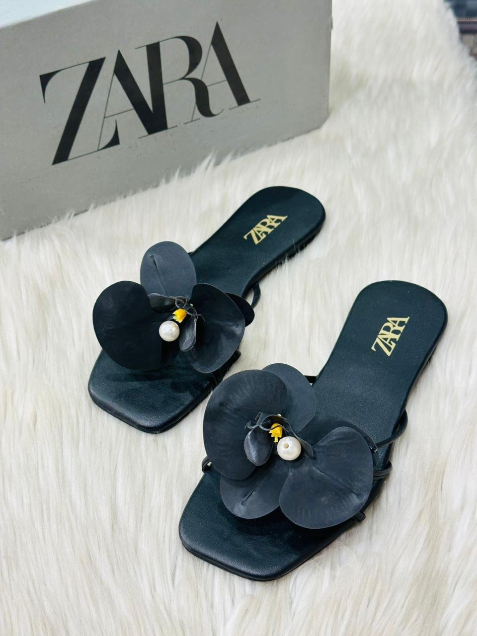 ZARA FLATS -002