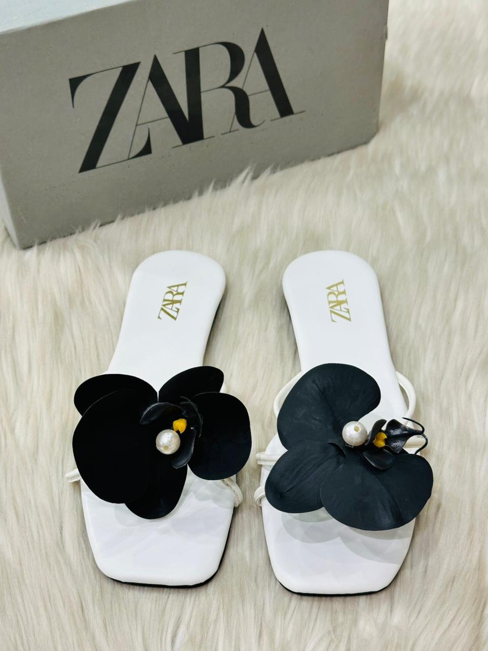 ZARA FLATS -003