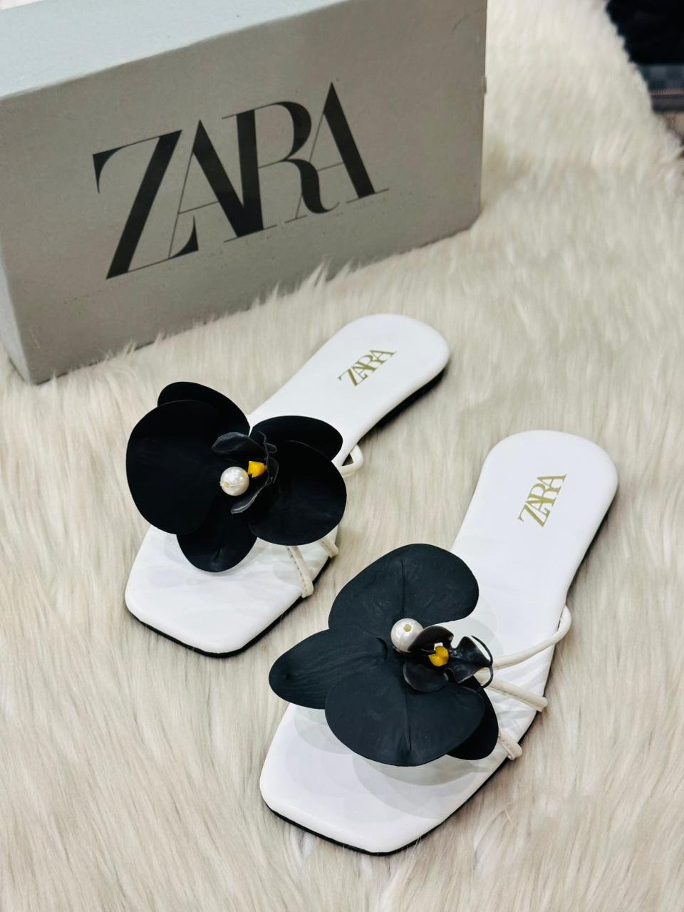 ZARA FLATS -003