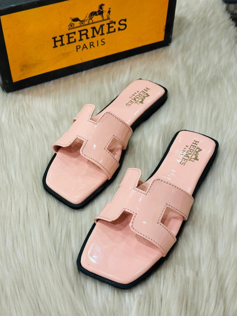 FEMALE SLIDE -022