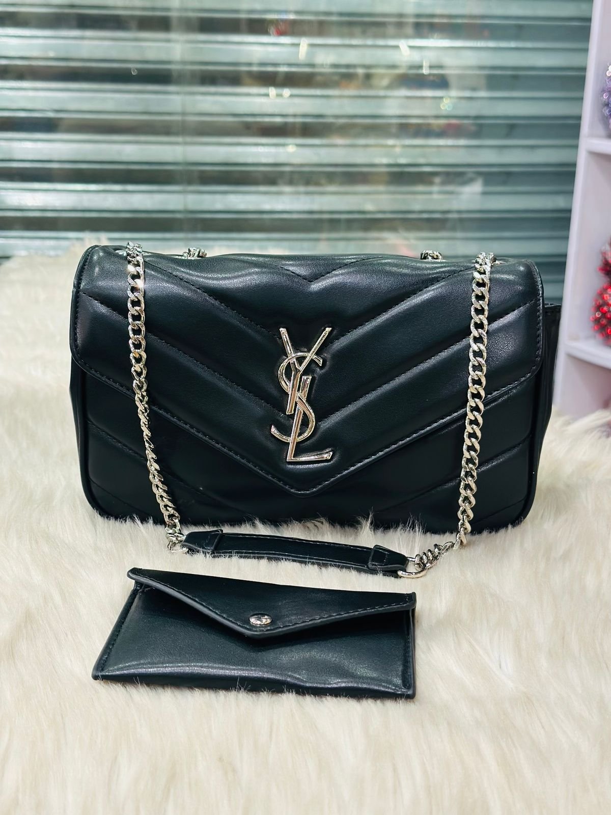 Saint Laurent Shoulder Bag in Black