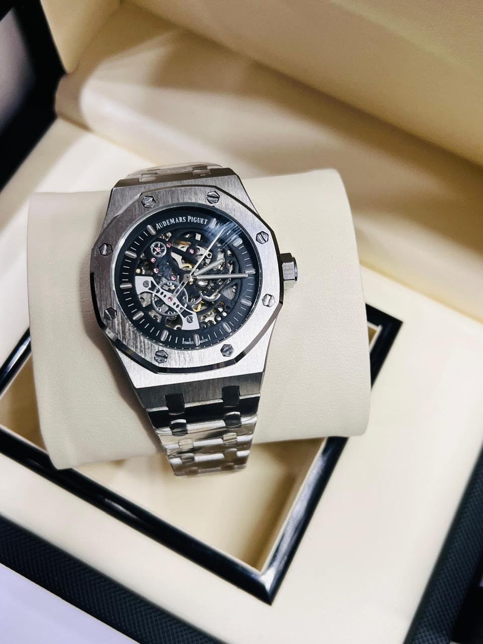WATCH -002