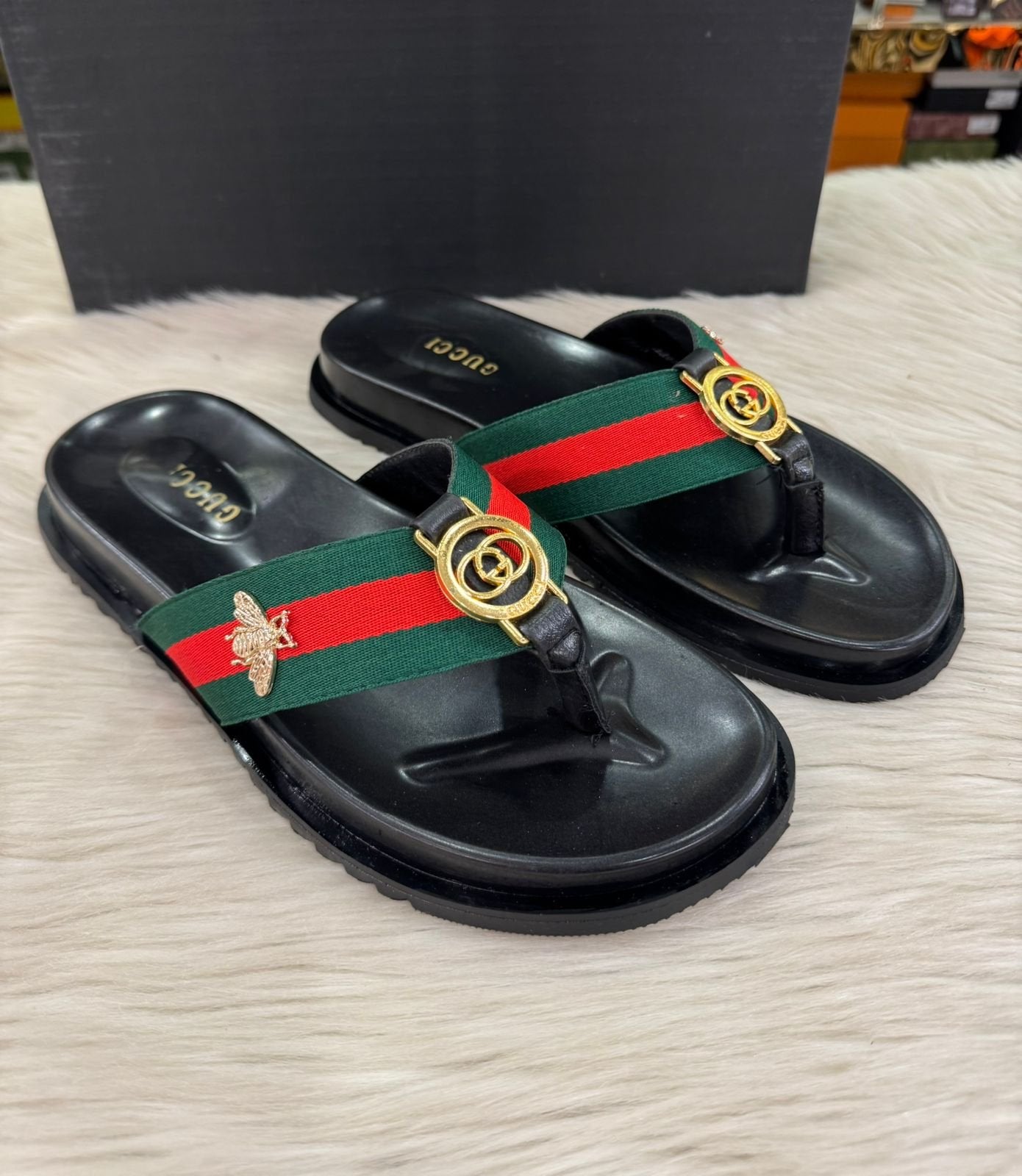 MEN SLIDES -010