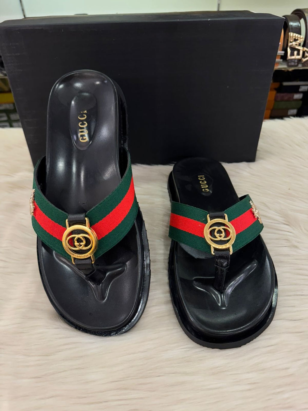 MEN SLIDES -010