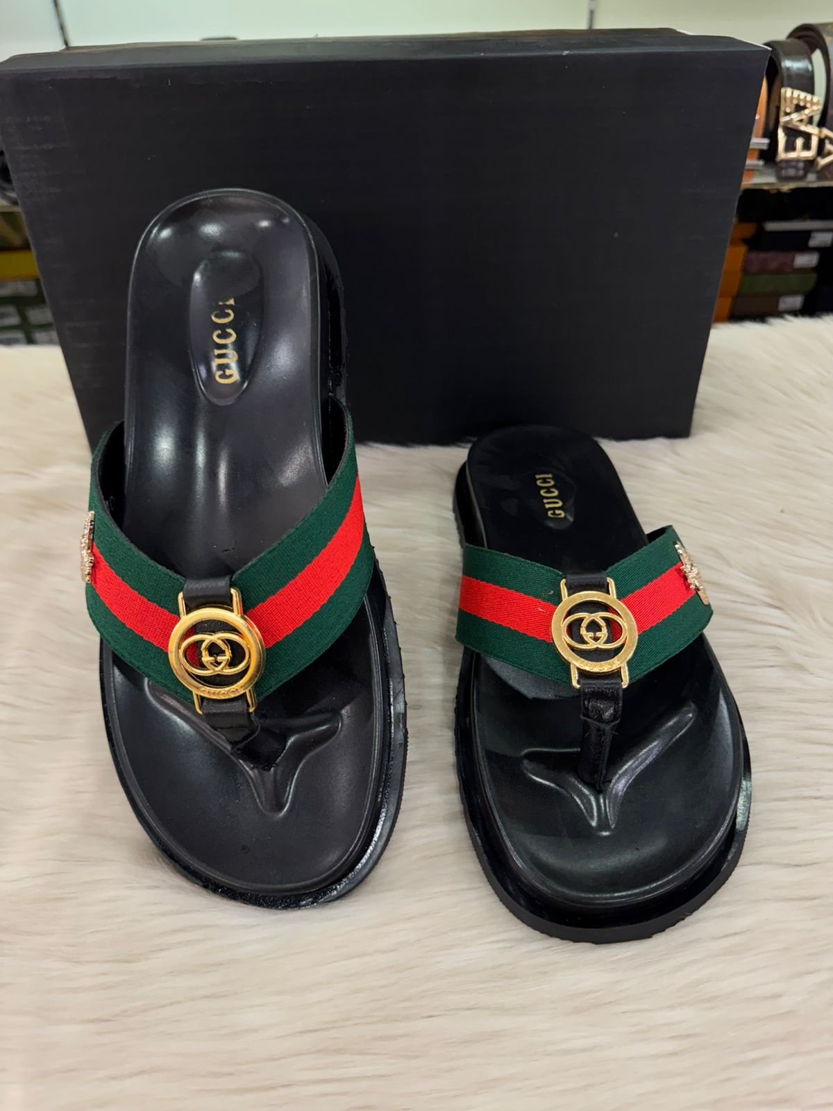 MEN SLIDES -010
