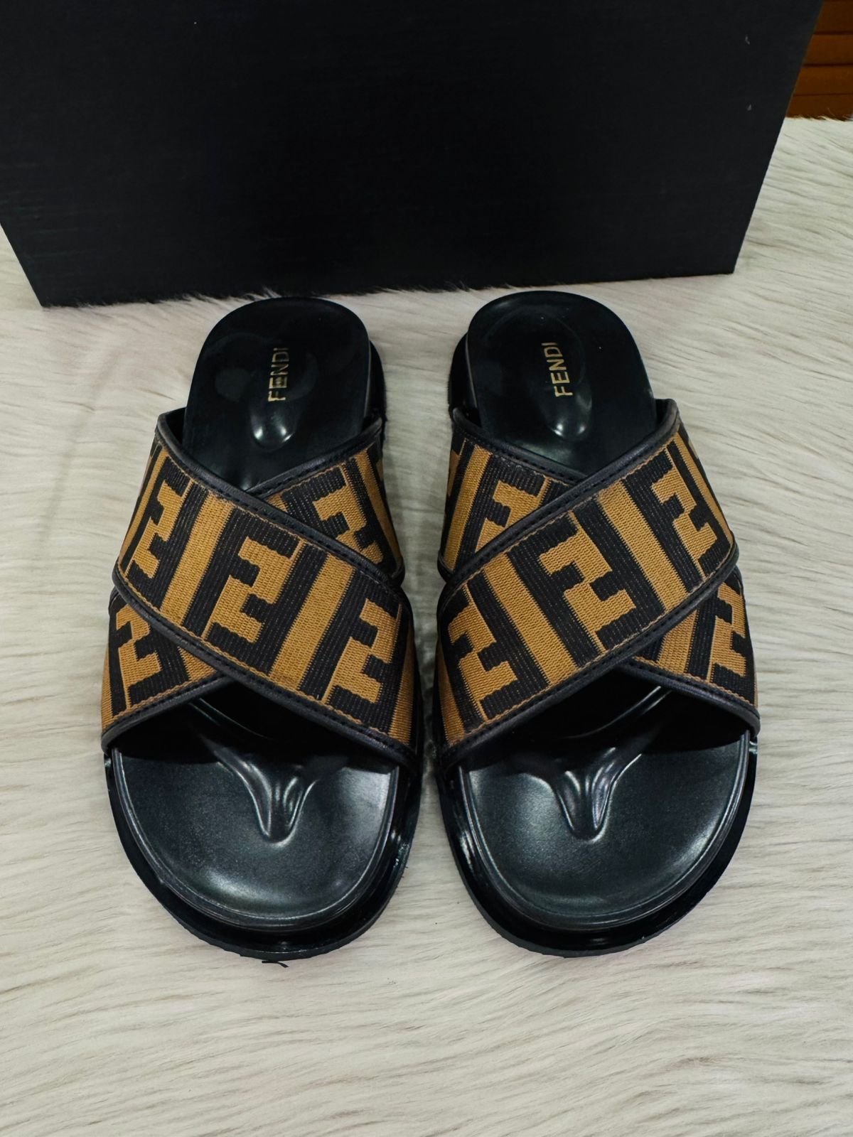 MEN SLIDES -014