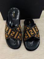 MEN SLIDES -014