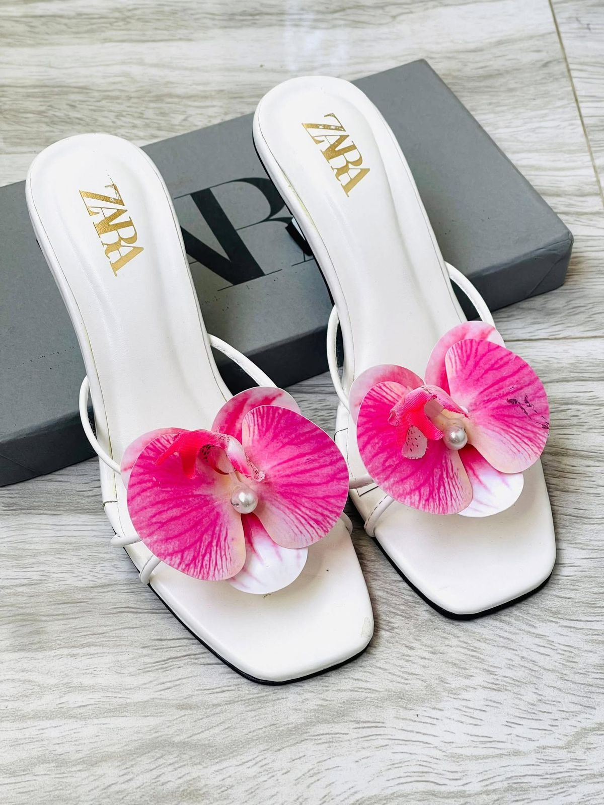 ZARA FLATS -005